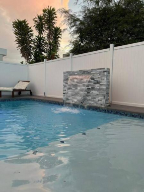 La Pompa Beach House Beautiful Residence with Pool